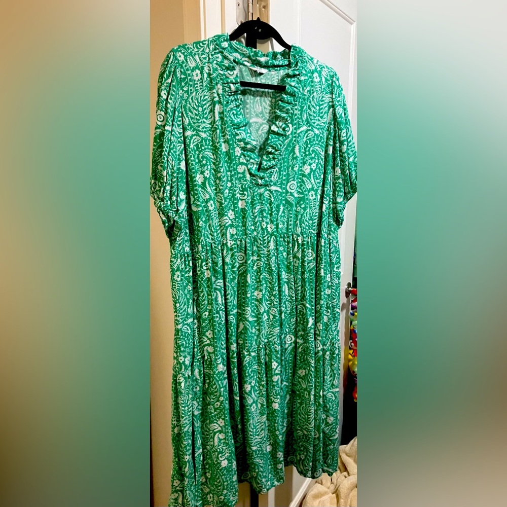 Crown and Ivy maxi dress in the color Kelly green with Paisley print